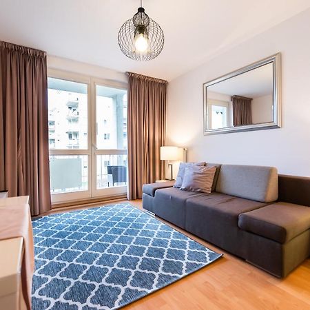Metro Kondratowicza Velvet Apartment وارسو المظهر الخارجي الصورة