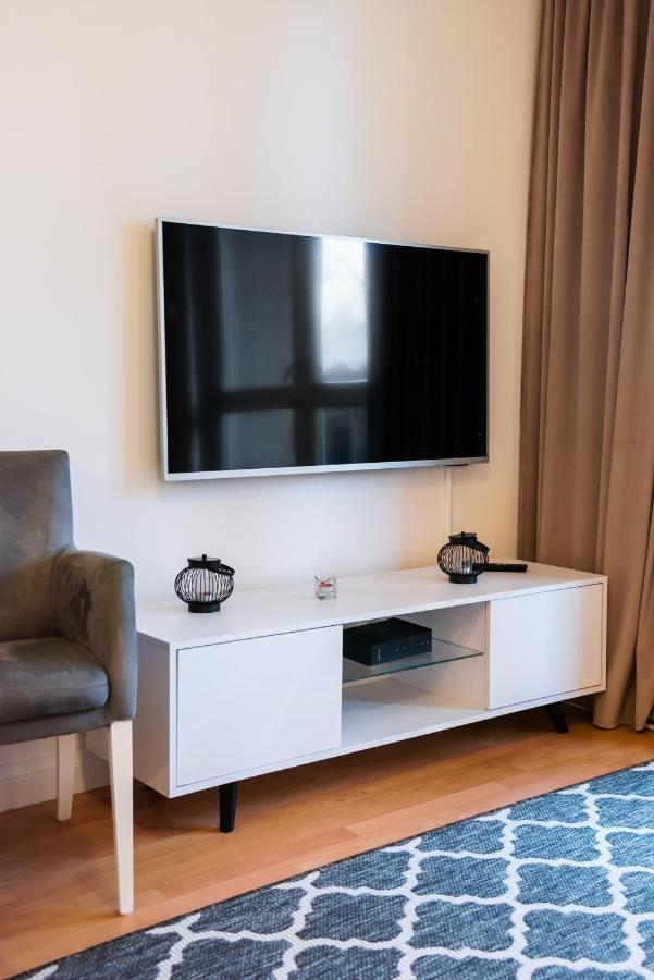 Metro Kondratowicza Velvet Apartment وارسو المظهر الخارجي الصورة