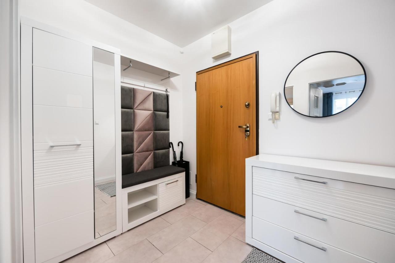 Metro Kondratowicza Velvet Apartment وارسو المظهر الخارجي الصورة