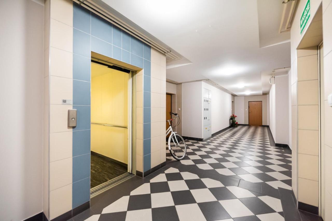 Metro Kondratowicza Velvet Apartment وارسو المظهر الخارجي الصورة